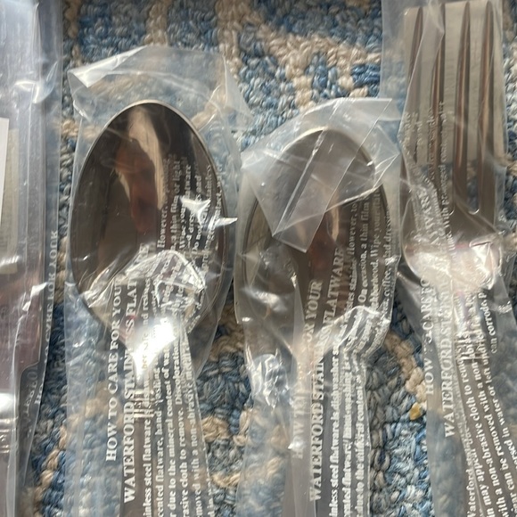 Waterford Fine Flatware unopened carina matte 5 piece - Picture 4 of 8